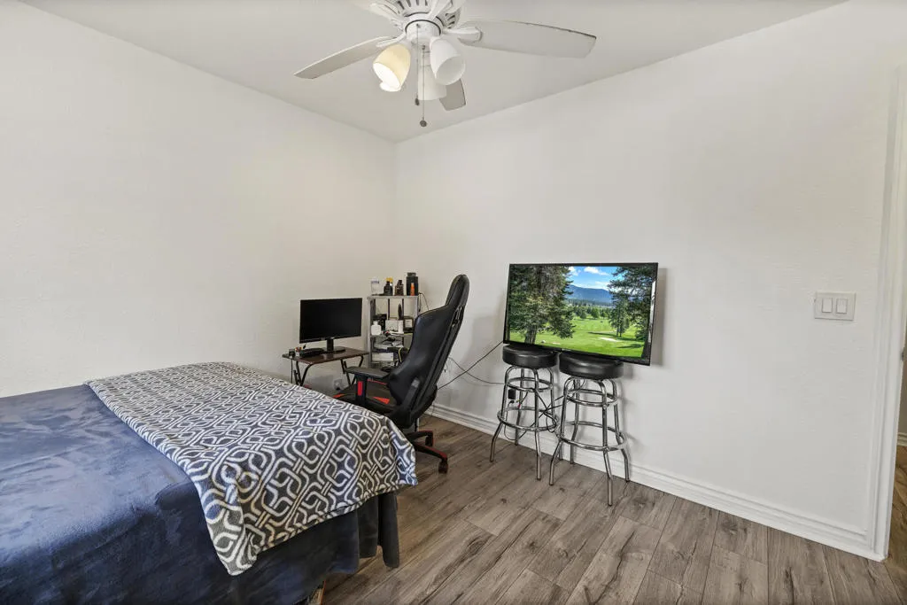 7858 Sherry Lane, Jurupa Valley, California 92509 home-pic-28